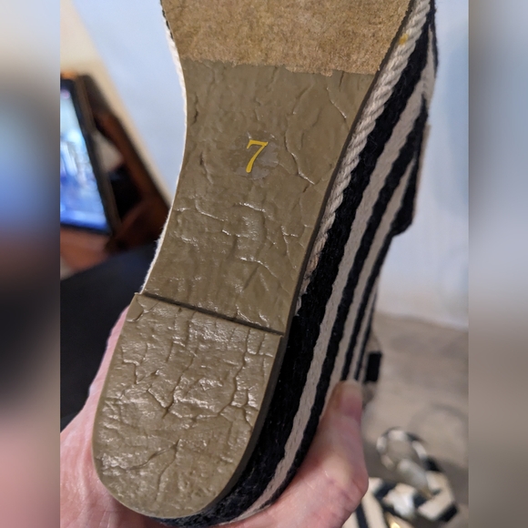 Volatile Nauttie platform ankle strap open toe high wedge black in the box - Picture 9 of 12